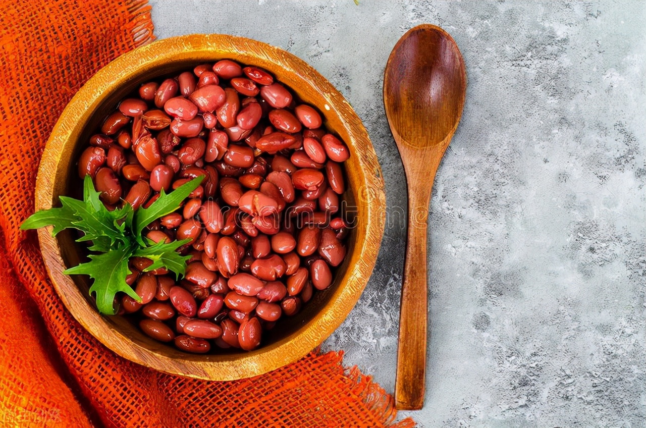 红豆先冻后煮,煮红豆软烂不开花的方法