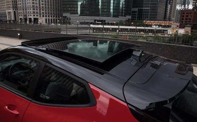 2013现代飞思二门跑车,大众小跑车与现代飞思