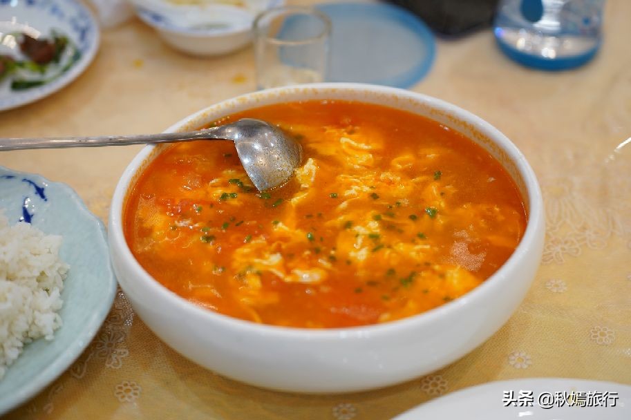 常熟网红枫林秋意盎然，游客络绎不绝，百年老店五道菜肴165元