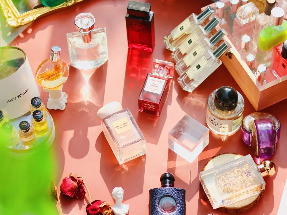 几款香水推荐让你优雅又甜美,七款经典香水总有一款适合你