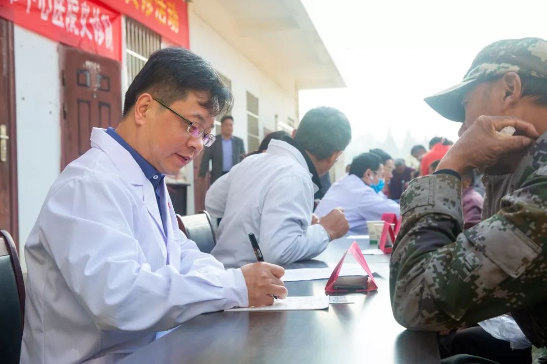 卫生院不忘初心牢记使命义诊活动,不忘初心帮扶义诊暖人心