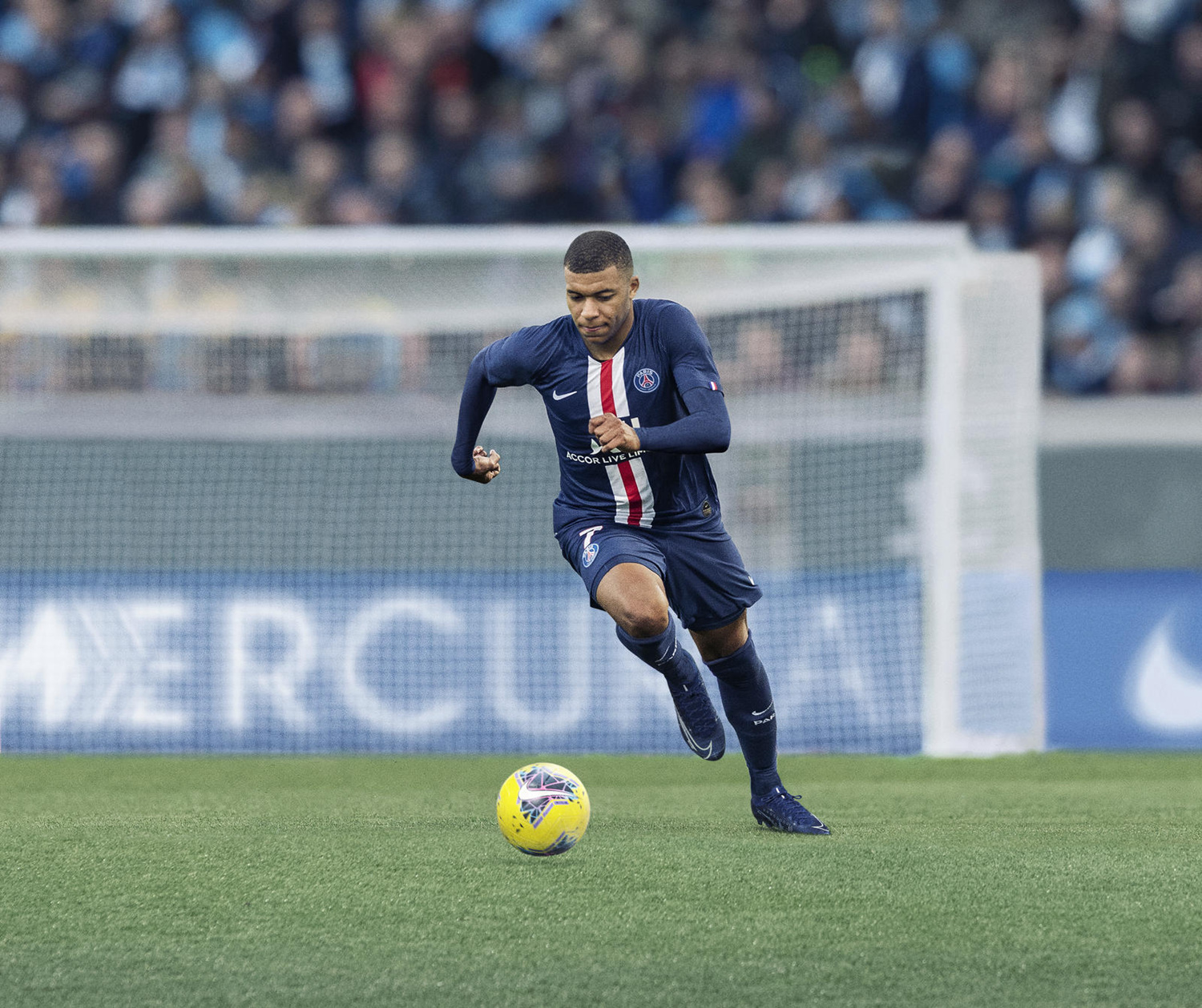 耐克足球鞋nikemercurialsuperfly,耐克mercurial足球鞋25周年