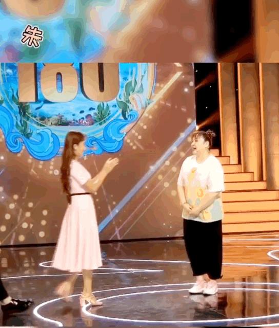 东北小胖丫上央视完整版,东北小胖丫脱口秀大会