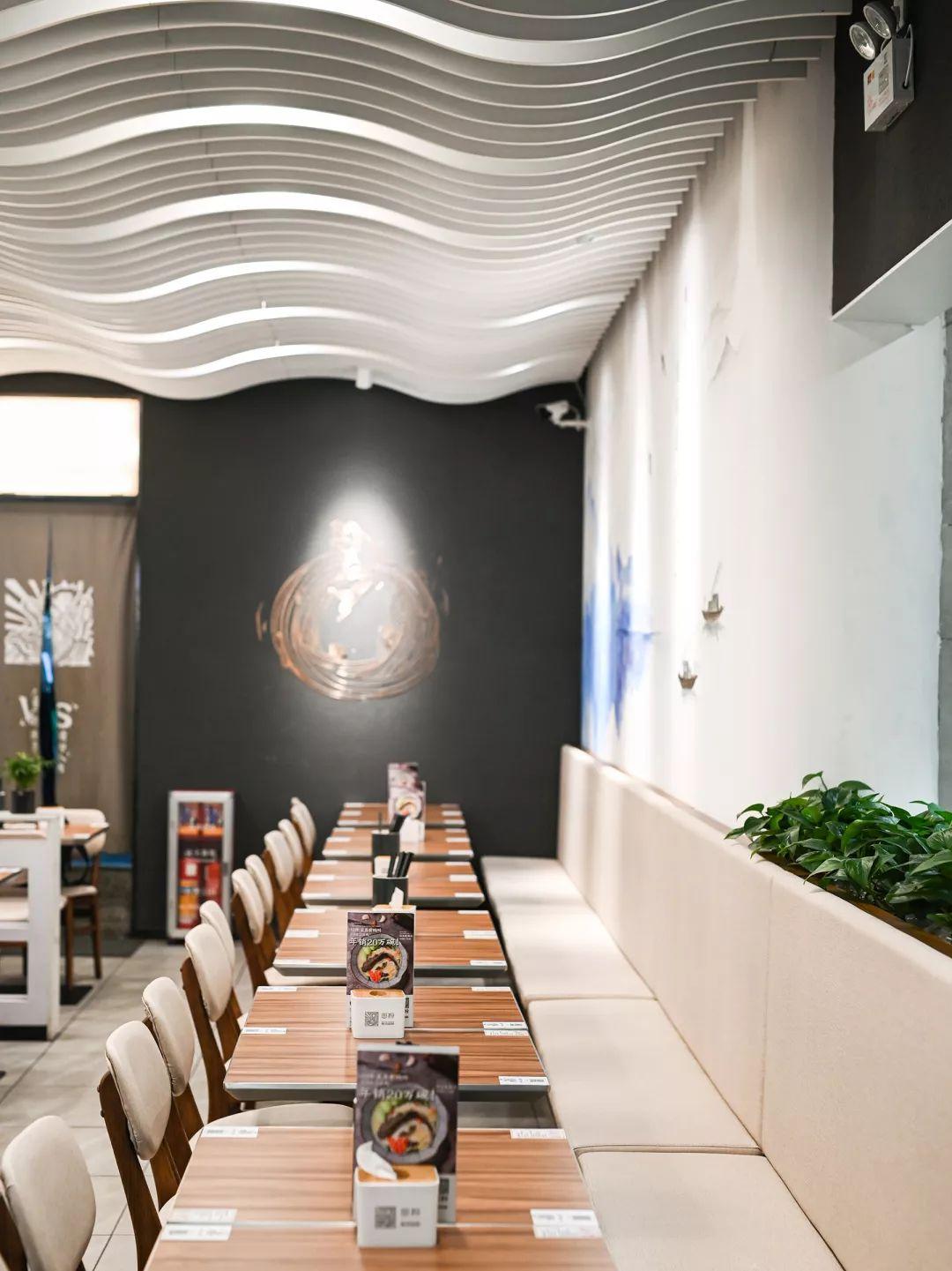 体育西嗦plus版米粉，一年卖出20万碗，fu南人一定都吃过