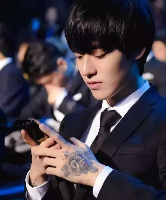 英雄联盟职业联赛谁单杀过uzi,uzivnvsjackeylove德莱文