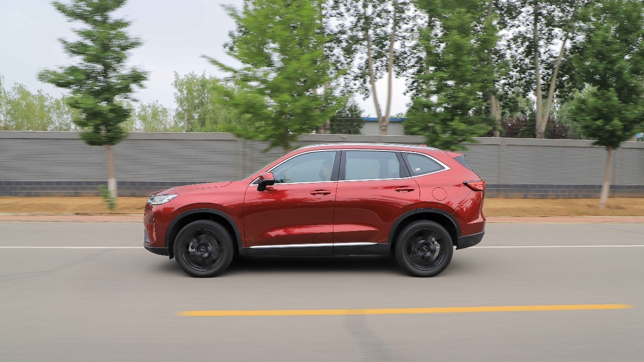 国民神车第三代哈弗h6亮点全解析,空间大动力强更省油第三代哈弗h6