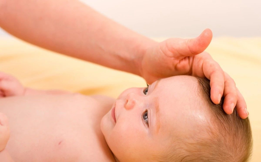 宝宝囟门闭合晚影响宝宝身高吗,宝宝的囟门闭合早好还是闭合晚好