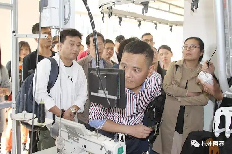 超百图再现2018年服装圈内那三十道靓丽风景……