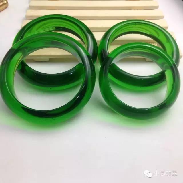 从8亿天价玻璃看翡翠市场上的“替身”