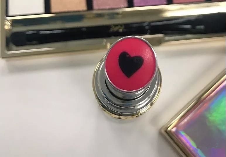 ysl黑心唇膏草莓红,ysl黑心夹心唇膏