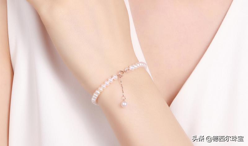 30到40岁的女人适合什么样的手镯,适合45岁女人的手镯