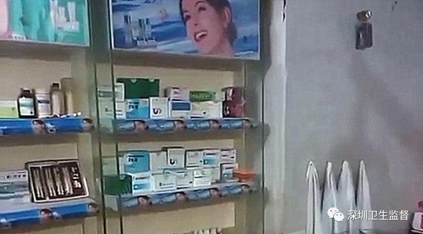 碰瓷不成反被暴打,男子碰瓷不成竟持刀威胁司机