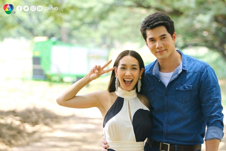 邱敏敏朱一龙拍摄花絮,邱敏敏朱一龙合影