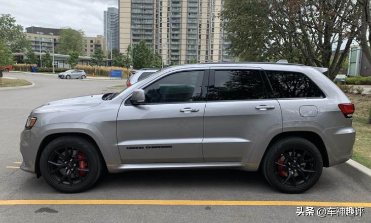 途乐大切诺基霸道哪个好,大切诺基srt试驾体验