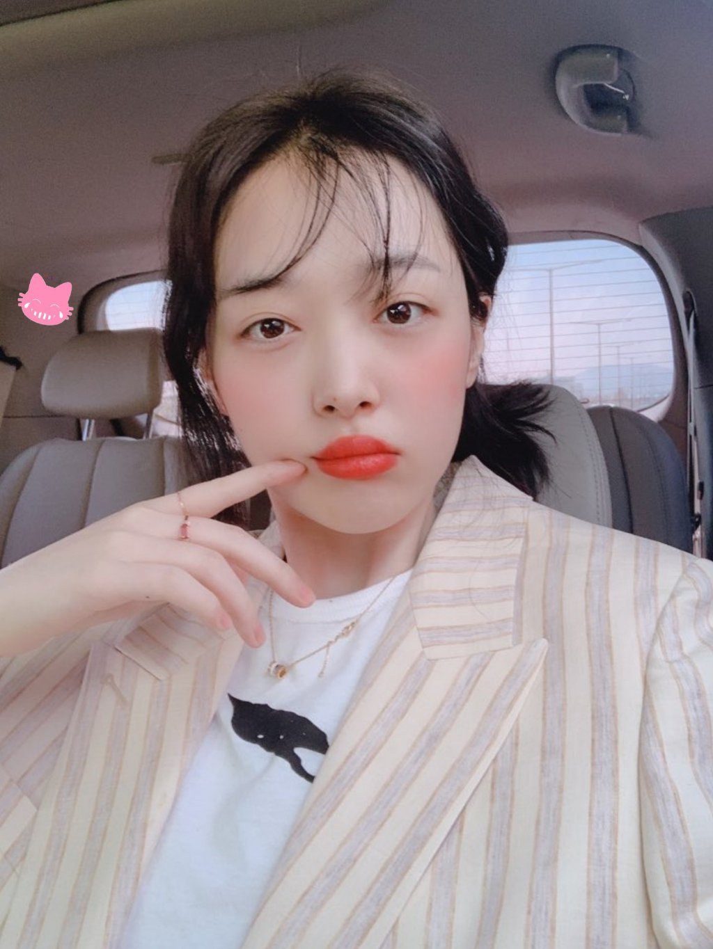 泫雅有没有可能成为雪莉,泫雅回应被指丰唇新闻