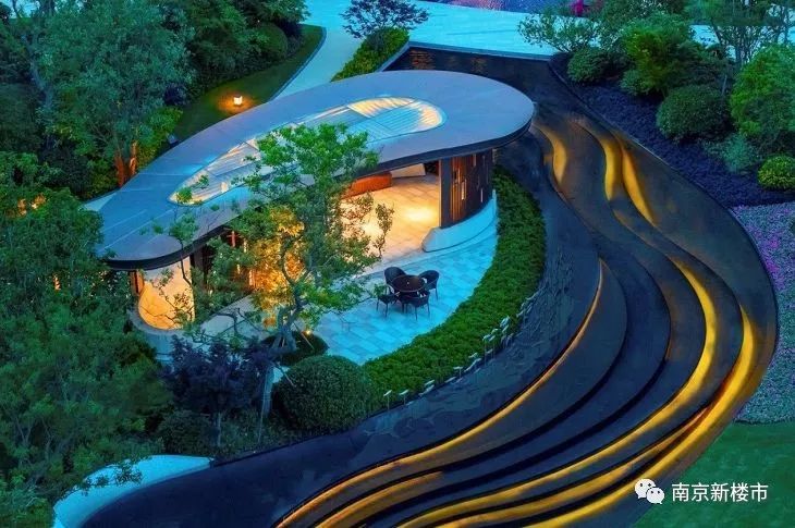 南京首付68w地铁口别墅,南京岔路口180万精装三房