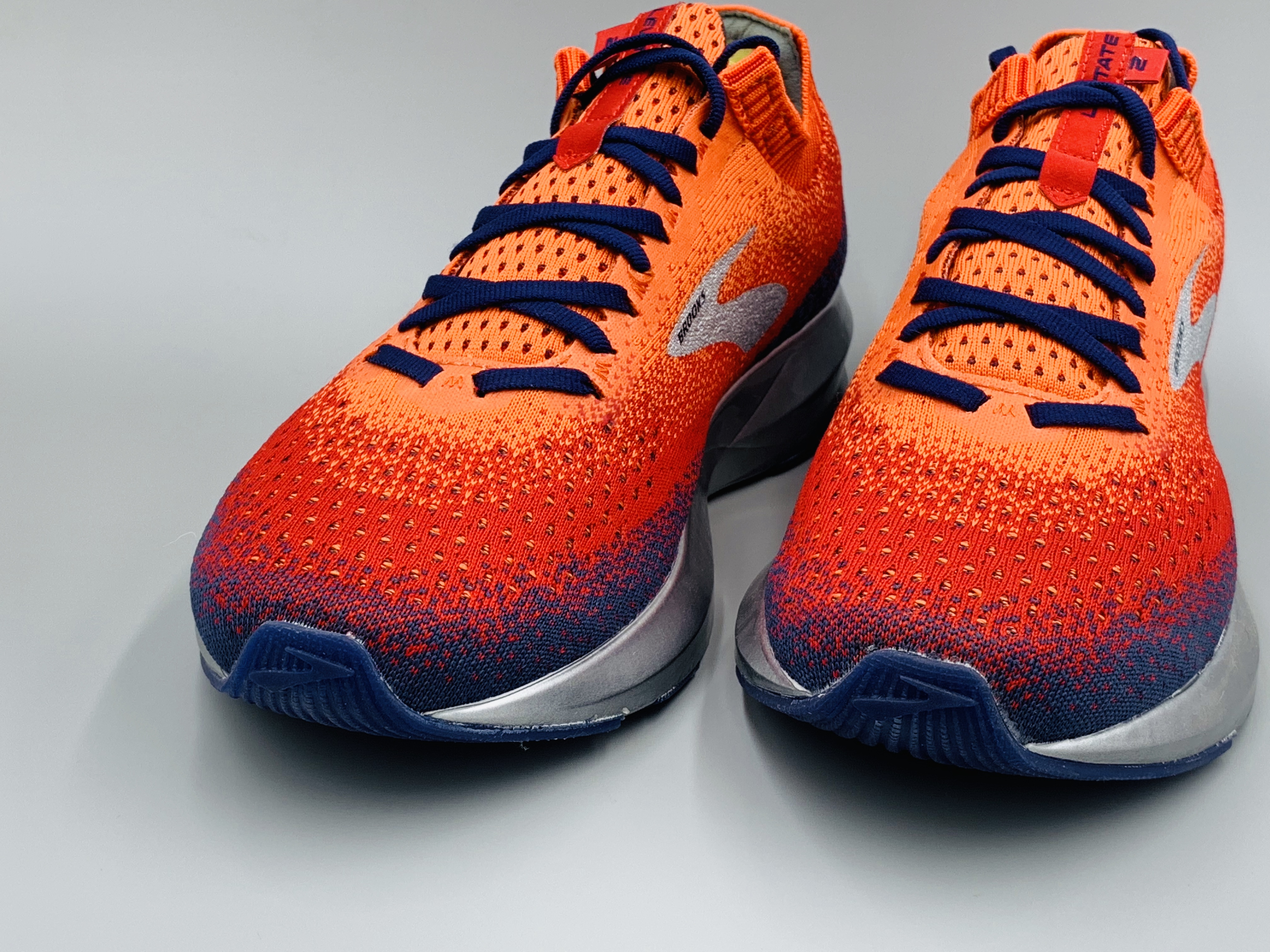 一双“漂浮”鞋—布鲁克斯BrooksLevitate2