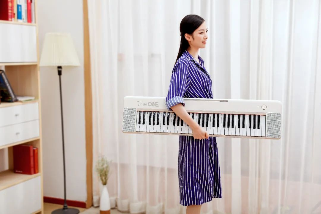 新手如何弹奏多功能数码电子琴,多功能数码电子琴的好听音乐弹法