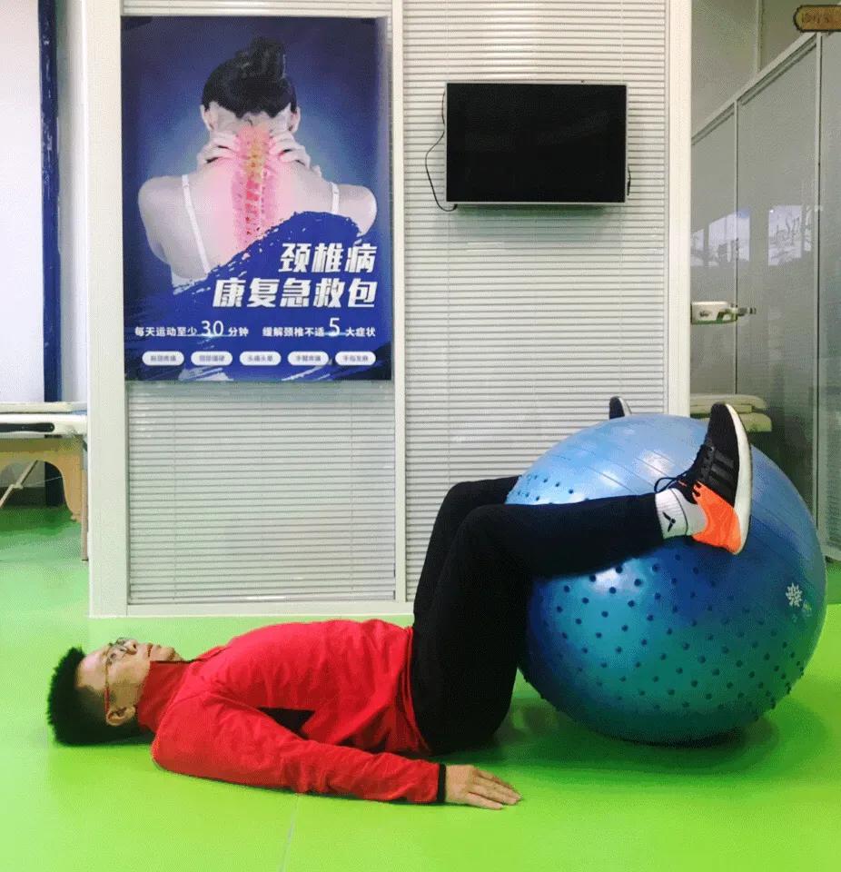 世界脊柱日别再忽视脊柱问题,一套很实用的腰椎病自我矫正方法