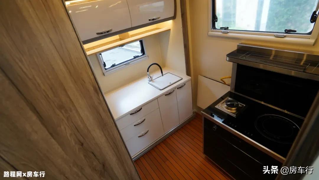 持久续航+超大独立厨卫区，新款霍夫勒启翔后全拓房车