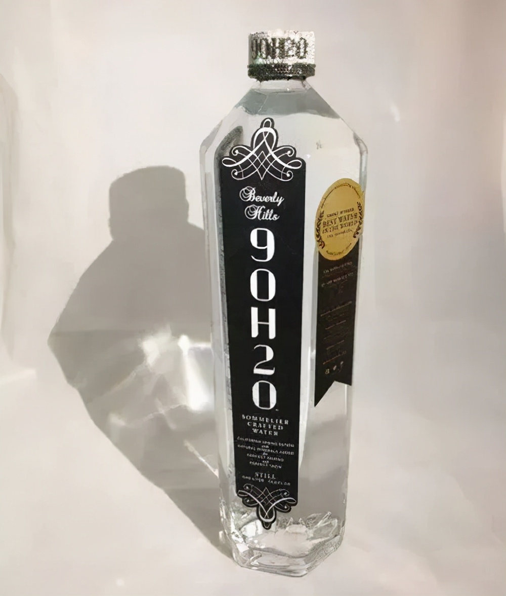 世界上最贵的矿泉水1500一瓶,世界上最贵的一瓶矿泉水1000多万