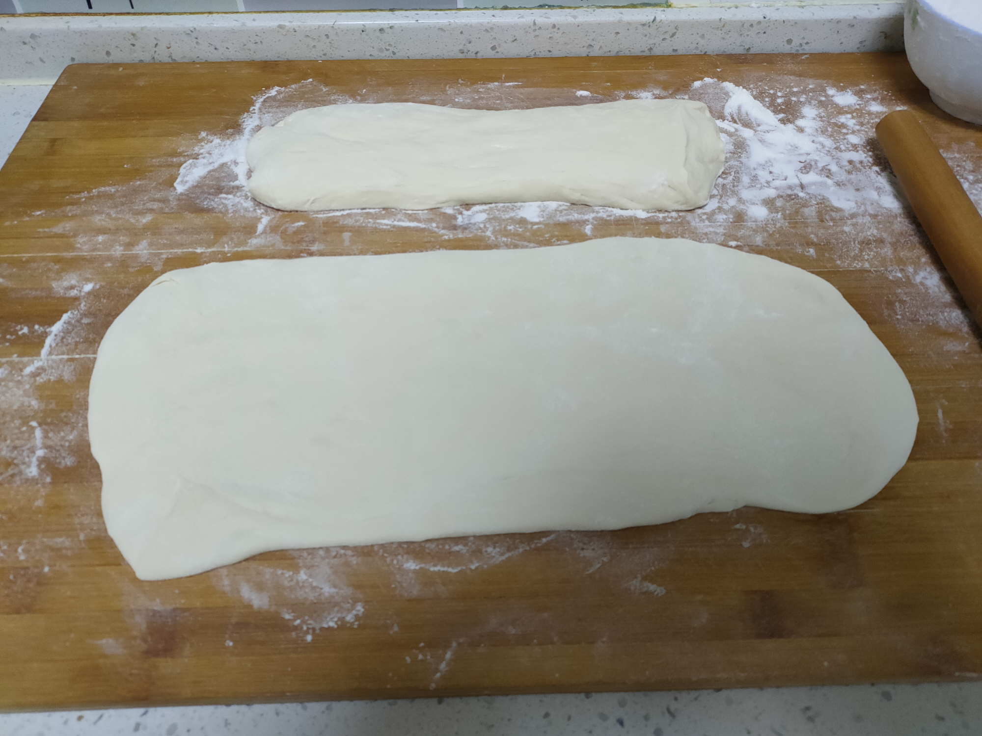 炸油条放了油条蓬松粉还放酵母吗,炸油条发硬不蓬松怎么快速解决