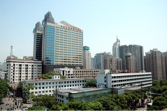 长沙口腔医院和湘雅口腔医院比较,湘雅口腔医院与湘雅口腔科哪个好