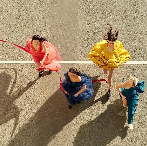 如何告诉别人我有新鞋子,怎样炫耀买了新鞋子