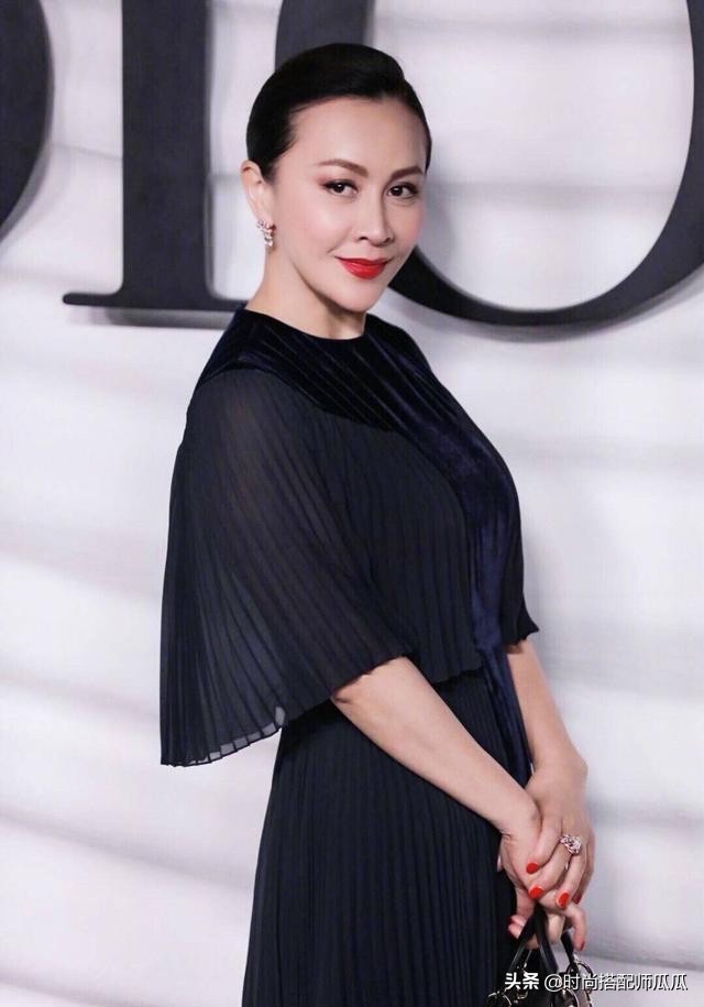 女人过了30别穿那么老气,女人过了50岁别穿几种裤子