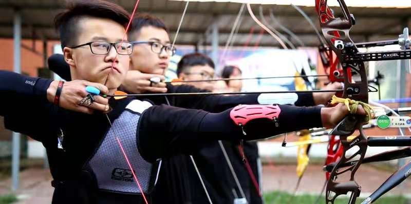 外国语里盛“国风”,这个“实验”既“好嗨”又雷人