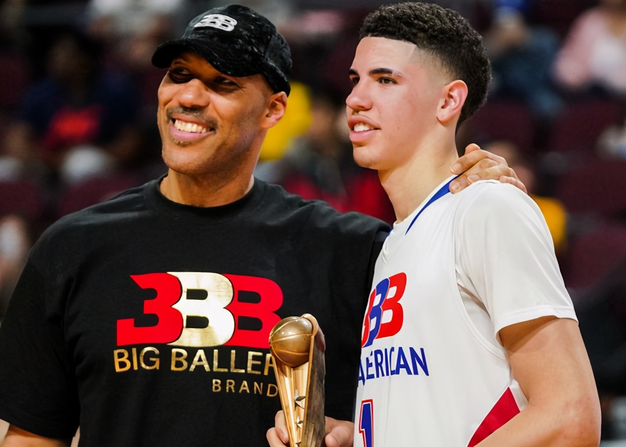 球爹狂吹鲍尔完整版,湖人教练评价沃顿