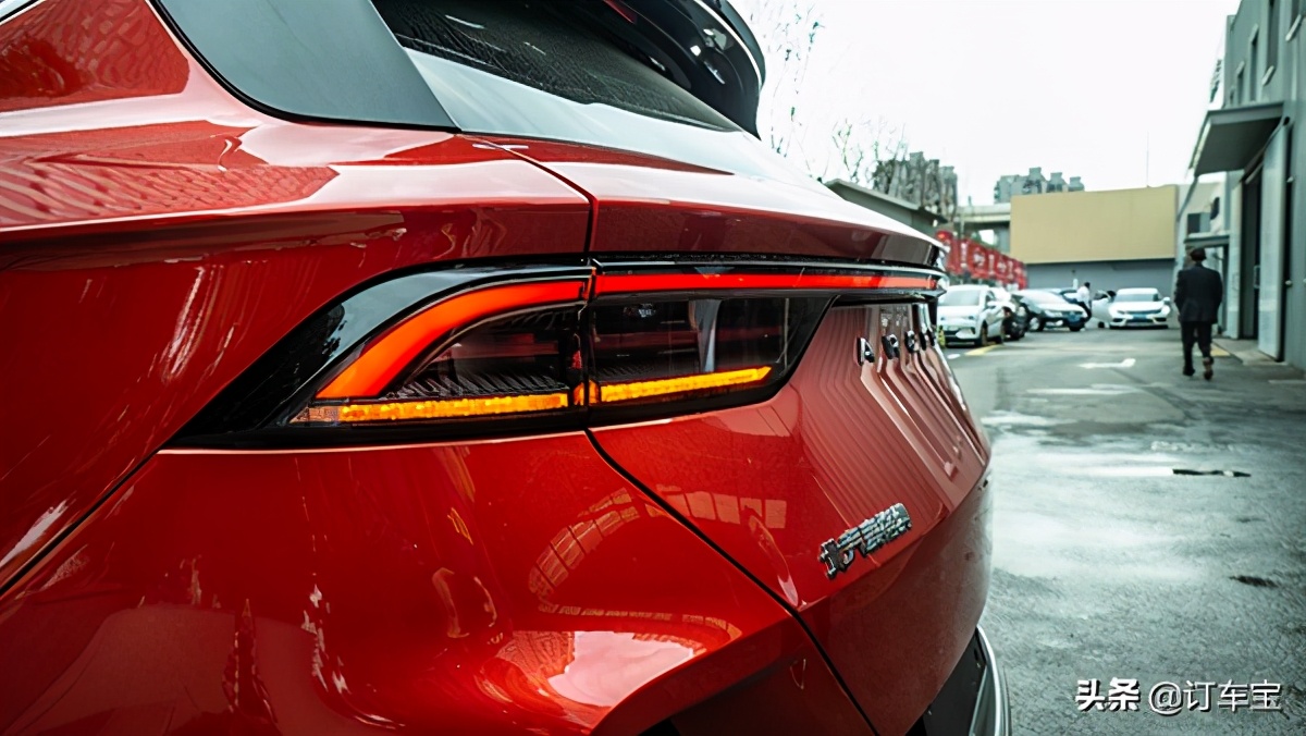 北汽新能源纯电suv汽车价格,新能源纯电suv极狐6座