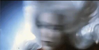 卡戴珊近期发型,卡戴珊发型黑长直