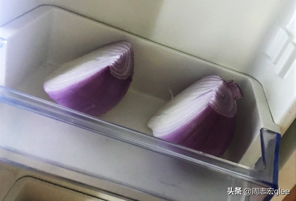 切洋葱怎样避免泪流满面,切洋葱怎么才能不流泪