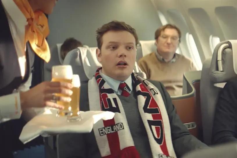 打气、示爱、放飞!最“抓眼球”的航司广告韵味十足