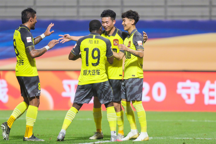 同样刮起青春风暴,恒大是大连人的那面镜子