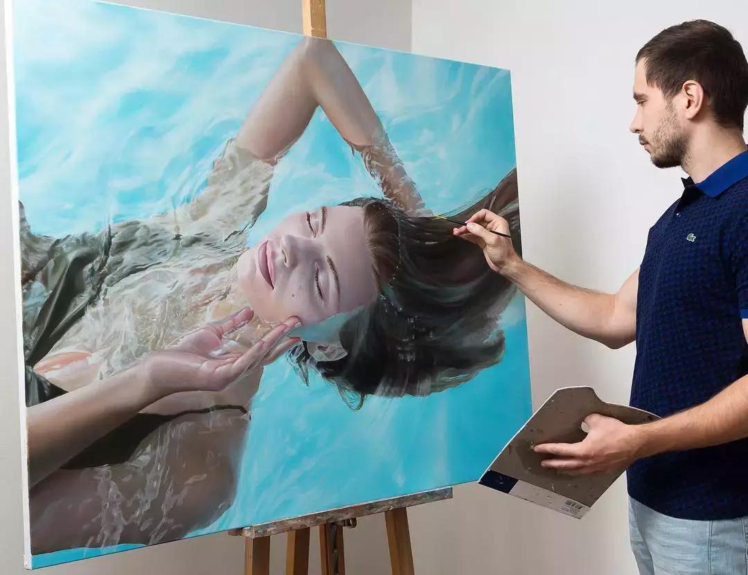 他画了一波美人，笔触精致，活色生香