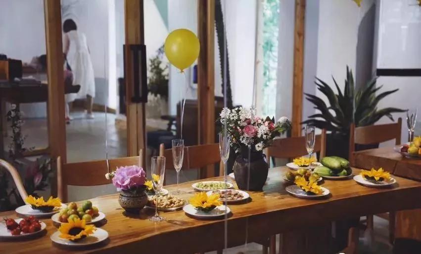 80后夫妻住山,80后两口子隐居大山