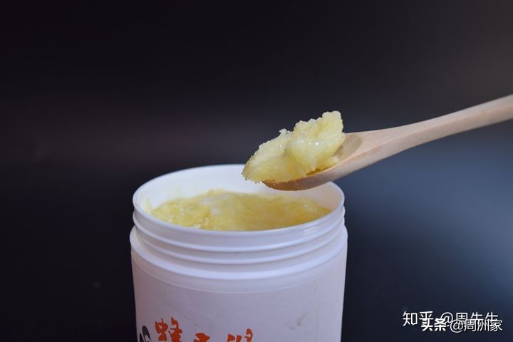怎样辨别蜂王浆的真假,怎么能辨别真的蜂王浆