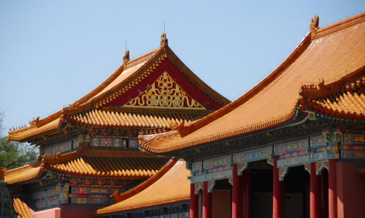 世界最节俭的女人,世界最奢侈的女人