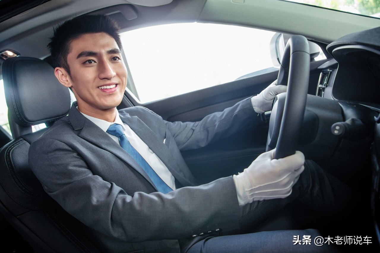 汽车清洗常用的清洗用品都有哪些,学会这些技巧再也不用去4s店了