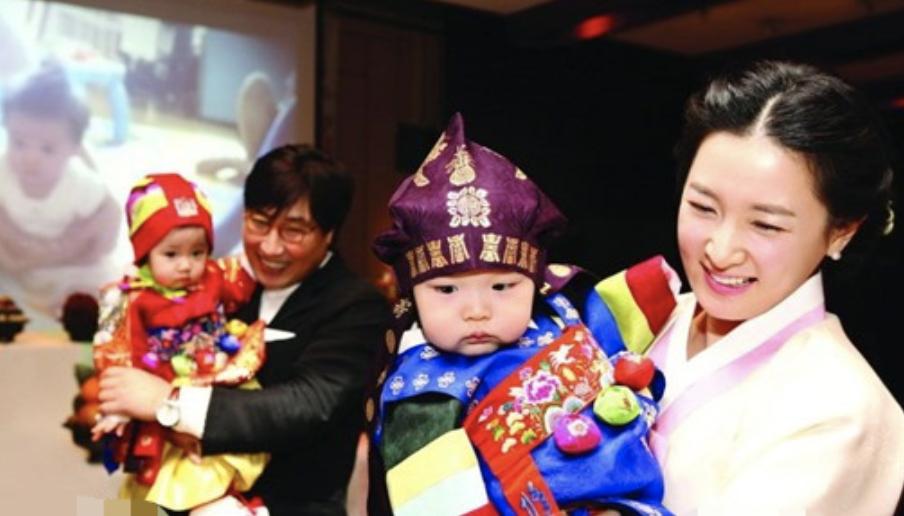 朴信惠结婚请了哪些人,韩国女星嫁给中国的有哪些