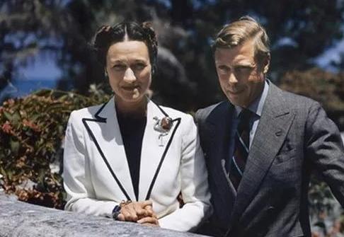 辛普森夫人现状,辛普森首任妻子