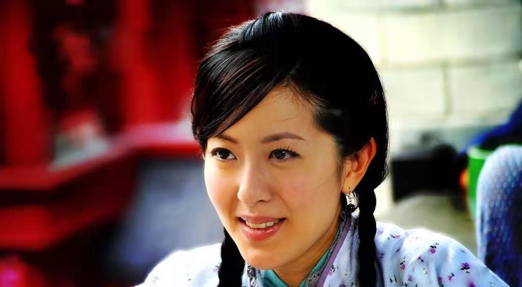 37岁唐诗咏近况,唐诗咏36岁照片