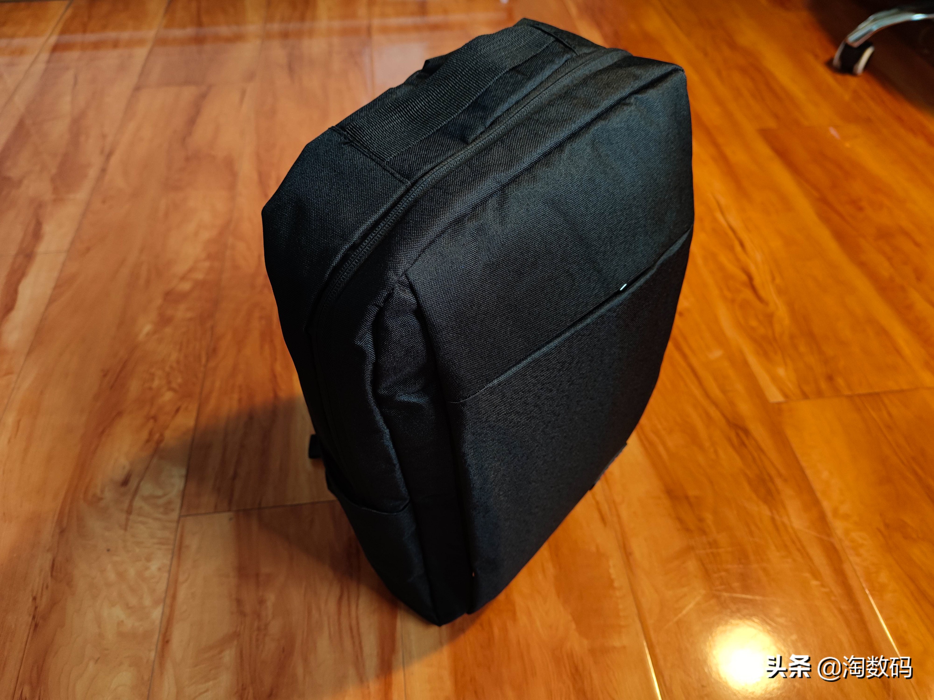 9块9双肩包装载力天花板？廉价国货通勤背包实用性检测+晒单简评