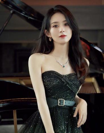 学渣美术生笔下明星素描：吴亦凡忍了，王一博肖战确定不是黑粉