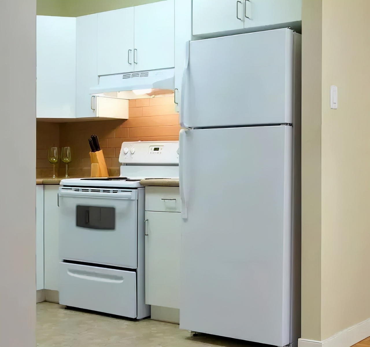 聪明人都不买双开门冰箱！老电工师傅告诉我，幸好知道得早