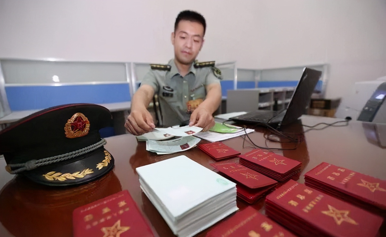 在军队考文职需要什么条件,军队文职如何考
