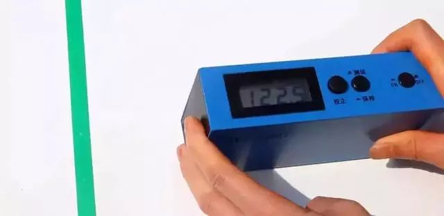 冬天车子灰尘大怎么办,灰尘渗透车漆怎么去除