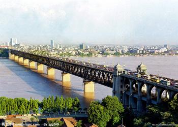 武汉近年的经济发展,武汉经济现状及未来走势